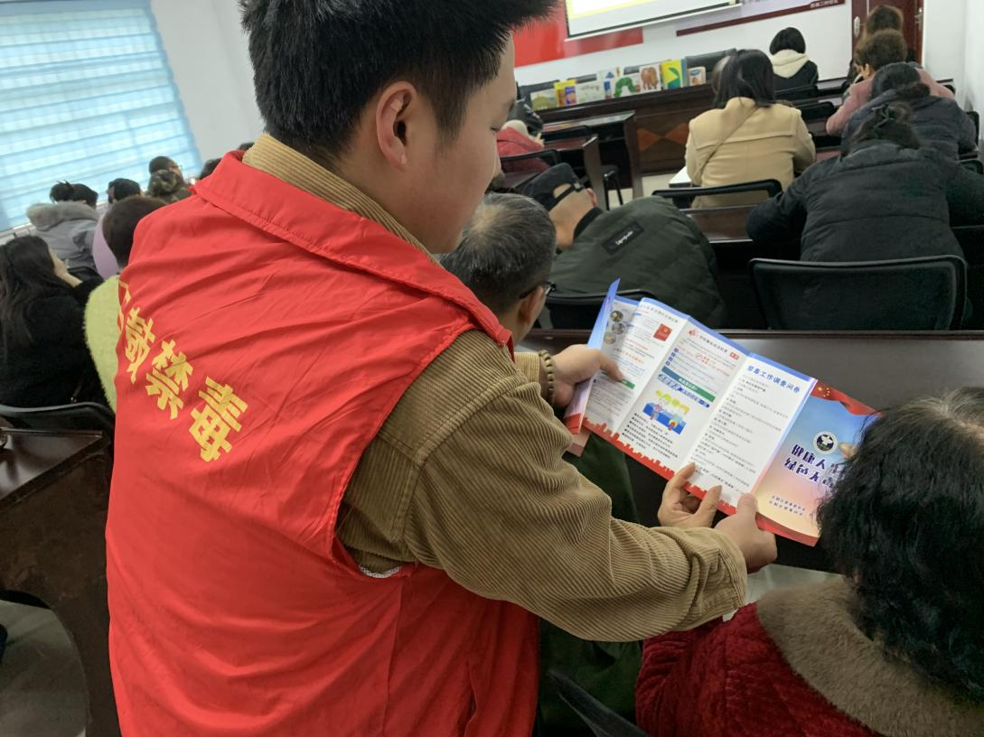 青山街道西湖二村社区：禁毒宣传进社区 携手共建平安家园