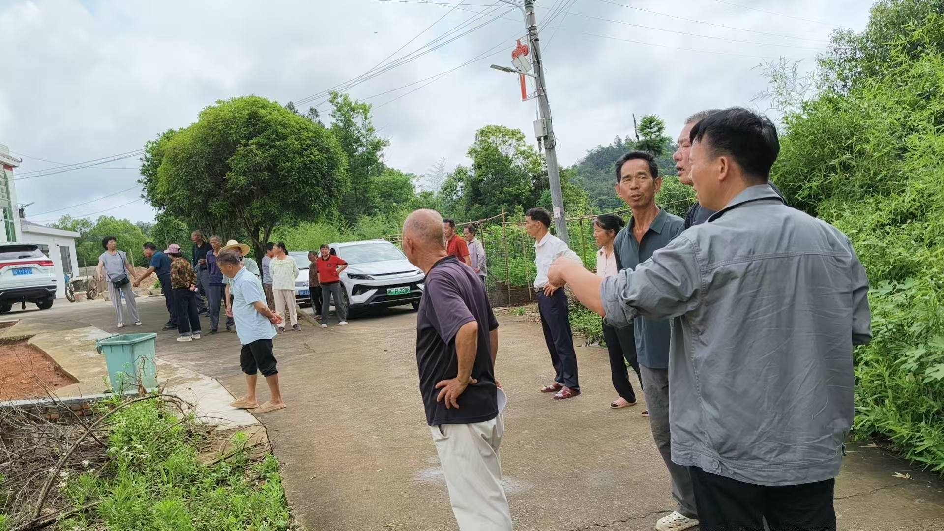大荆镇古仑村：“群英断是非”巧解邻里地界纠纷