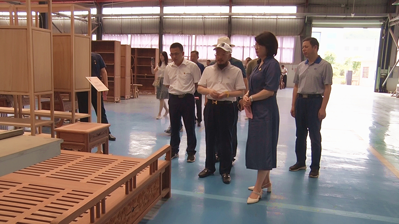 省纪委省监委来我县开展支部党建活动