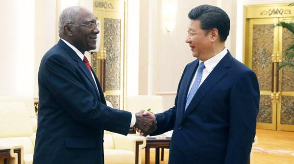 习近平同古巴共产党中央委员会第一书记劳尔·卡斯特罗、古巴国家主席迪亚斯－卡内尔就中古建交60周年互致贺电 李克强同古巴总