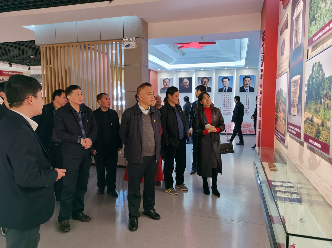 县人大机关党总支开展“学党史、悟思想、听党话、跟党走”主题党日活动