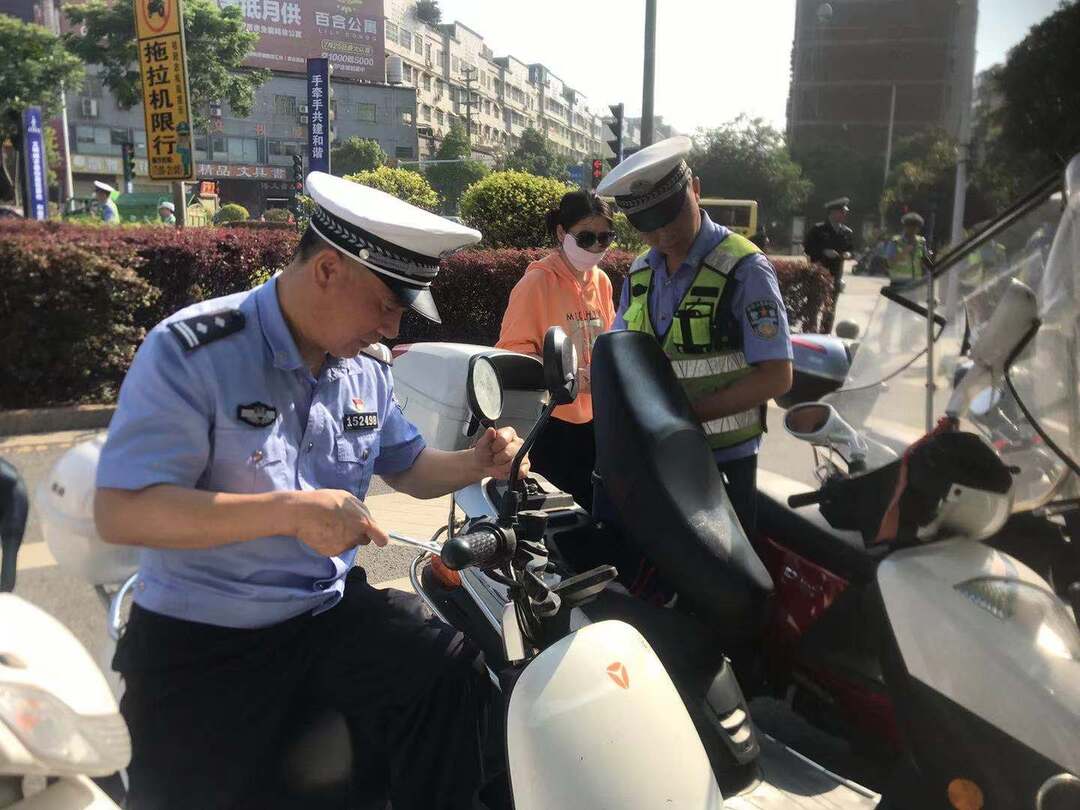 桂阳创文进行时  县交警大队扎实开展创文巩卫整治工作