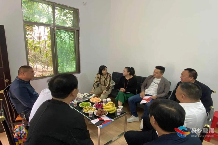 [栗山镇]叙乡情 促发展