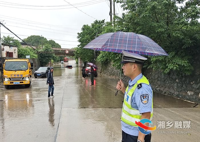 [公安局]全警上路保端午假期交通安全