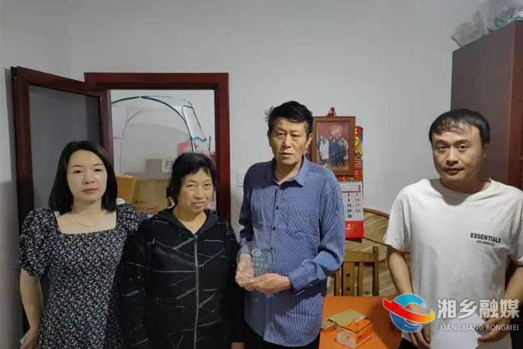 [望春门街道]走访慰问送温暖 点滴真情暖人心