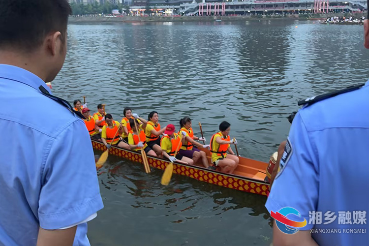 [望春门街道]龙舟竞渡迎端午 安全保卫护群众