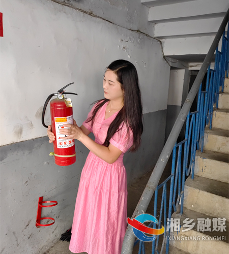 [望春门街道]清查小区灭火器 筑牢消防安全网