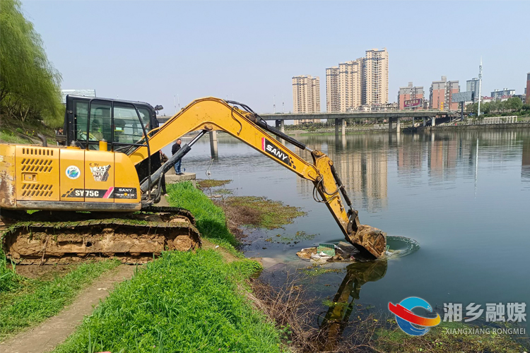 [望春门街道]专项整治涟水沿岸违建钓鱼台