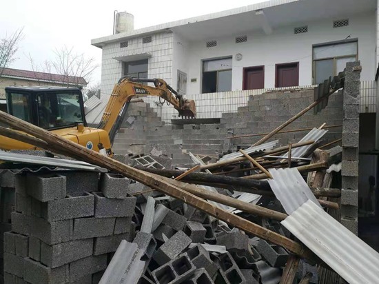 荷塘街道及時制止荷塘村一處違法建設(shè)