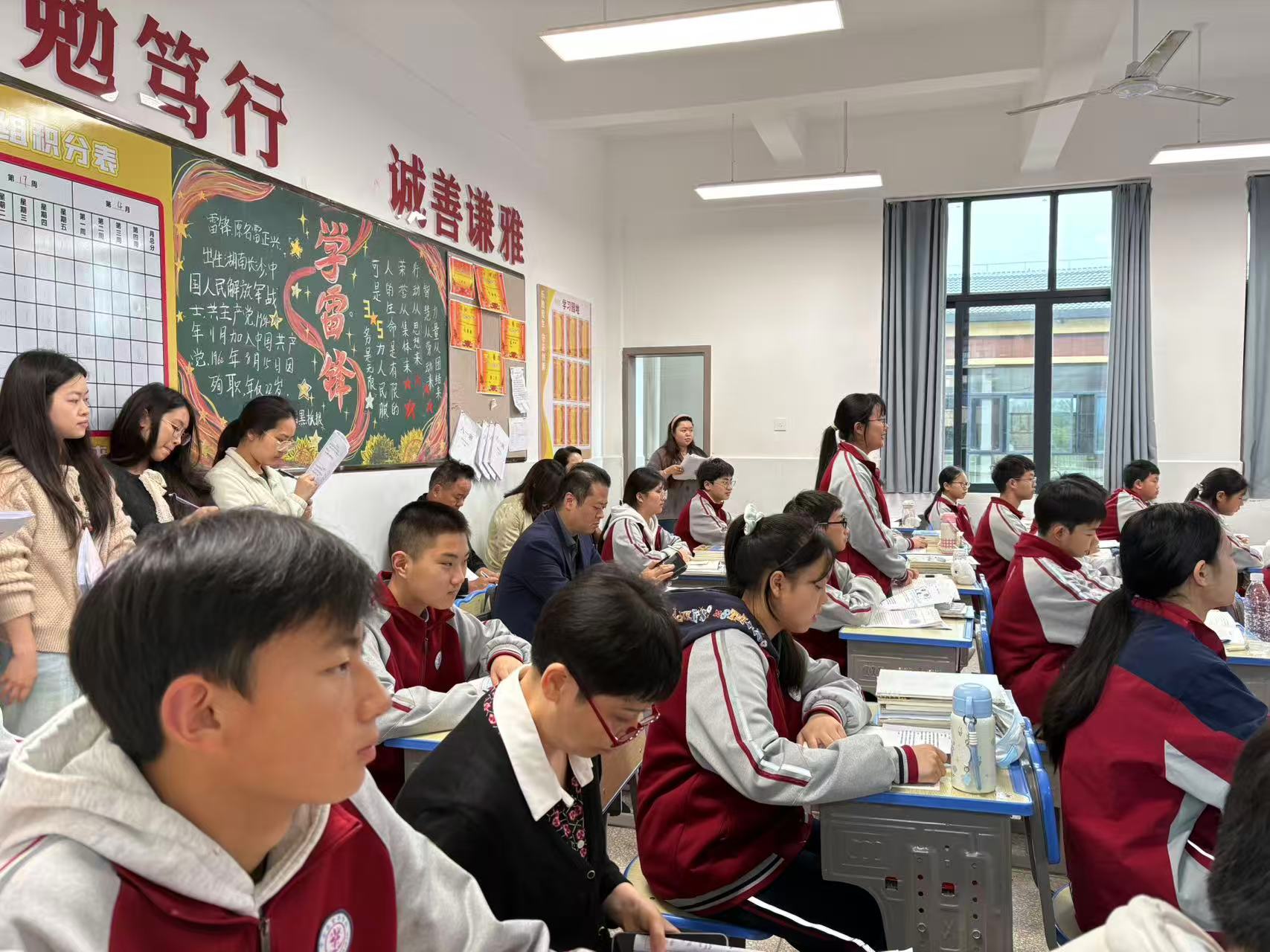 视导赋能促教学 精准评课助成长——中方县教育局深入紫荆学校开展教学视导工作