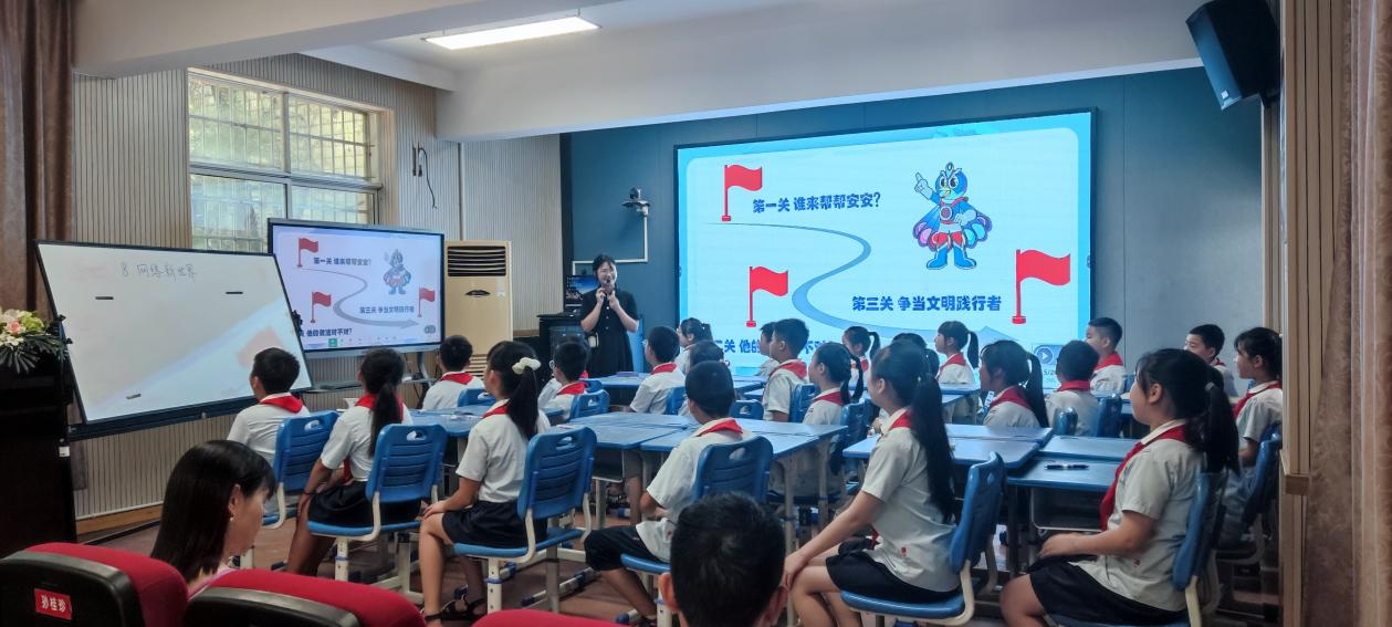 专家进课堂 视导促成长 ——武陵区教研室专家莅临卫门口小学教学视导