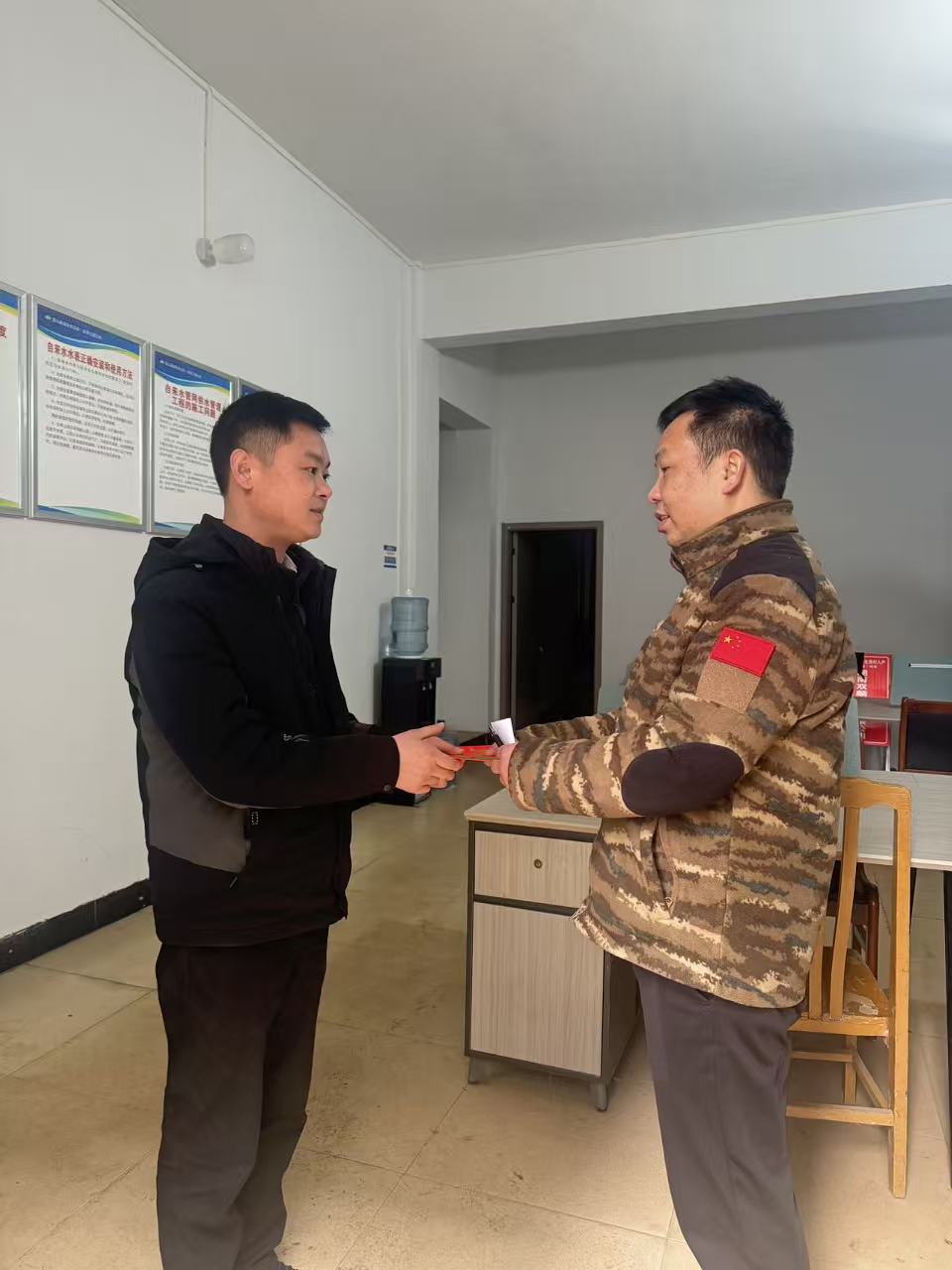 【新春走基层】蓝山县自来水公司开展2026年春节走访慰问活动