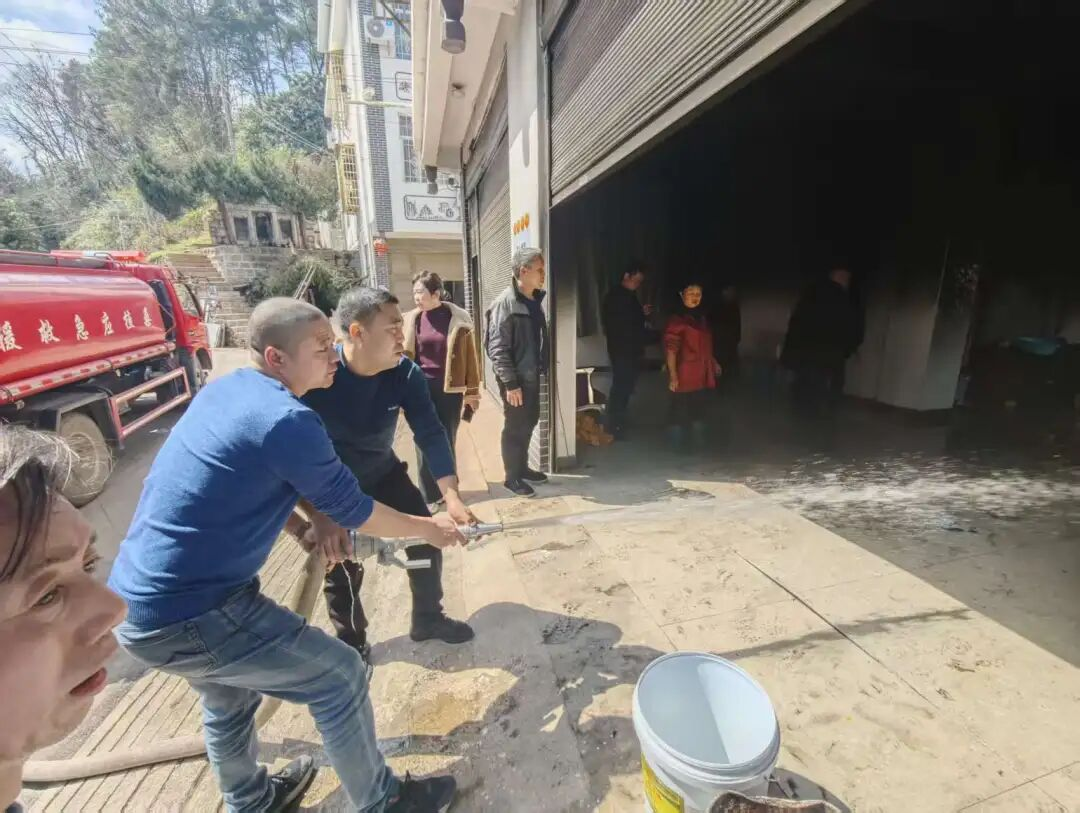 瑞塔铺镇成功处置一起民房火灾