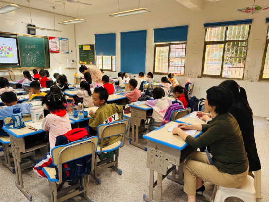 石鼓区团结小学迎接“双减”工作专项督导检查