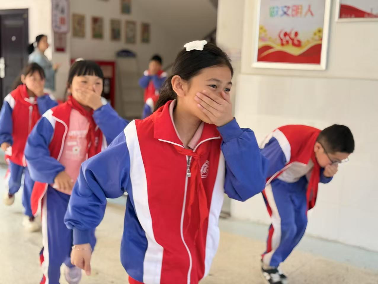 石鼓区团结小学消防演练+课间安全培训，安全感拉满！
