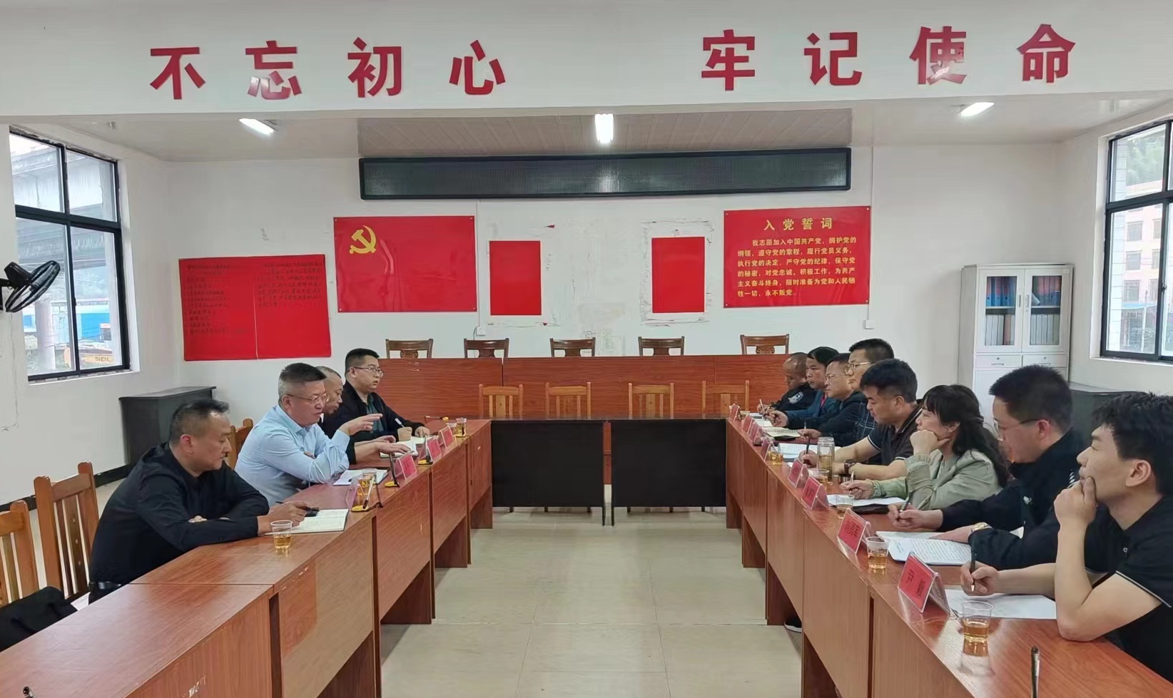 市委政法委调研组用“四个好”肯定江口镇重点人员管理工作