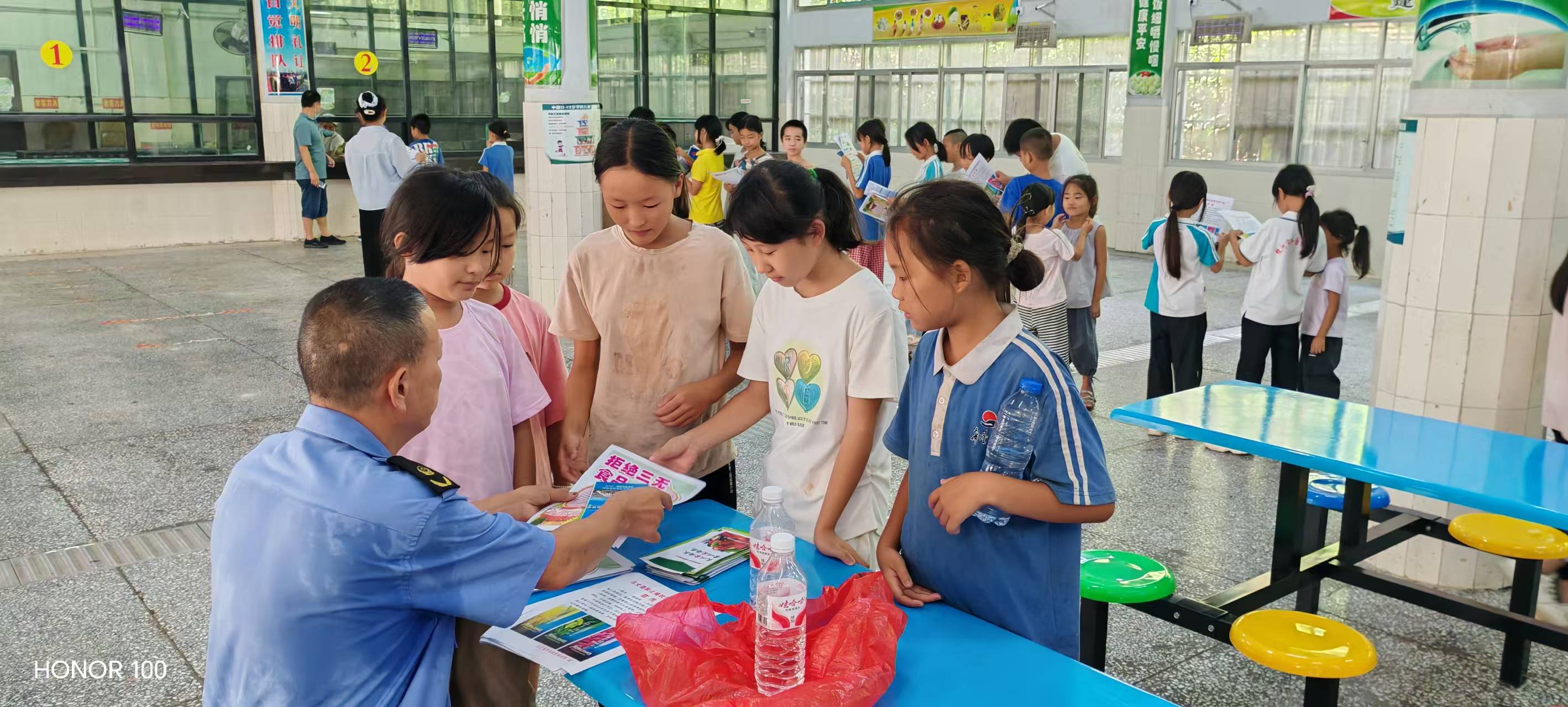 古丈县市场监督管理局开展秋季校园食品安全专项检查