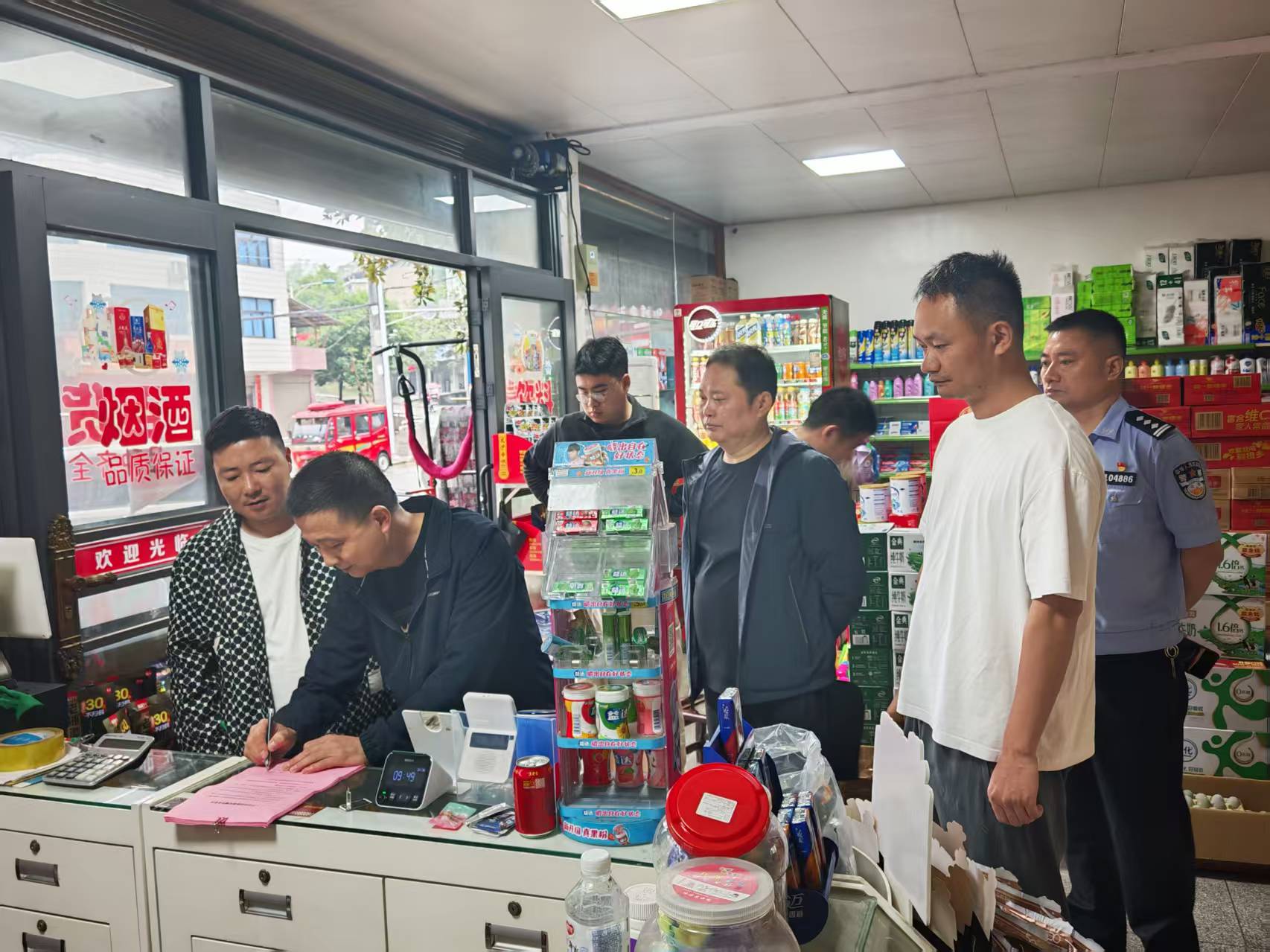 花岩溪镇：部门联合查隐患 安全承诺全覆盖