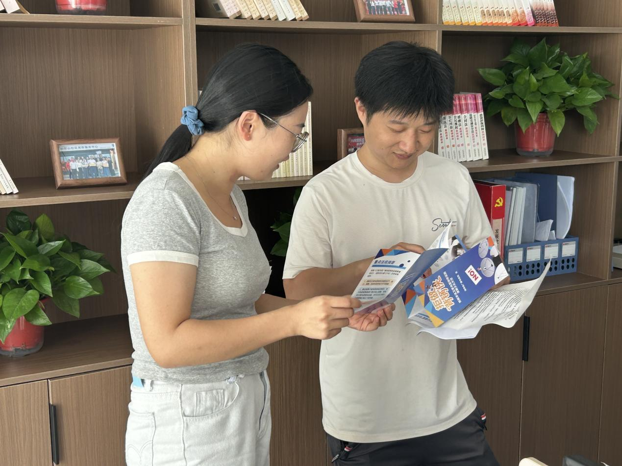 拒做“背锅侠”！船形山社区多形式开展抵制非法卫星锅宣传活动