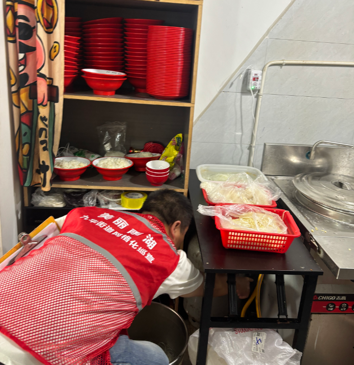 船形山社区：开展食品安全隐患排查  守护居民“舌尖上的安全”