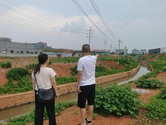 板塘街道落實河道巡查  加強“河長制”管理