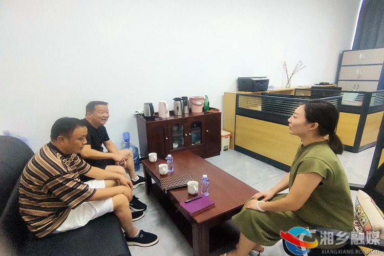 [新湘路街道]走访代表促沟通 凝聚智慧展作为