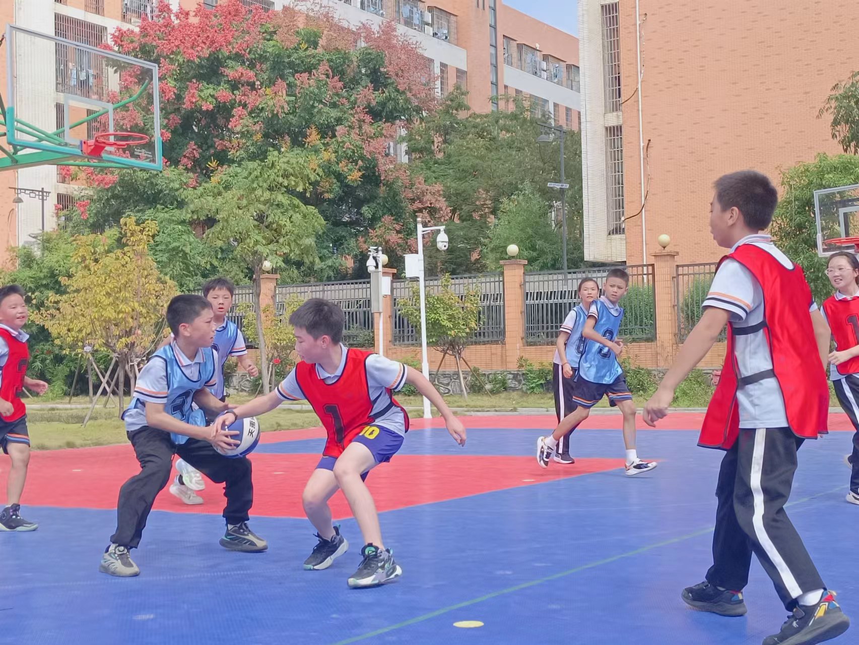 九华和平将军渡小学：第二届篮球赛燃爆校园