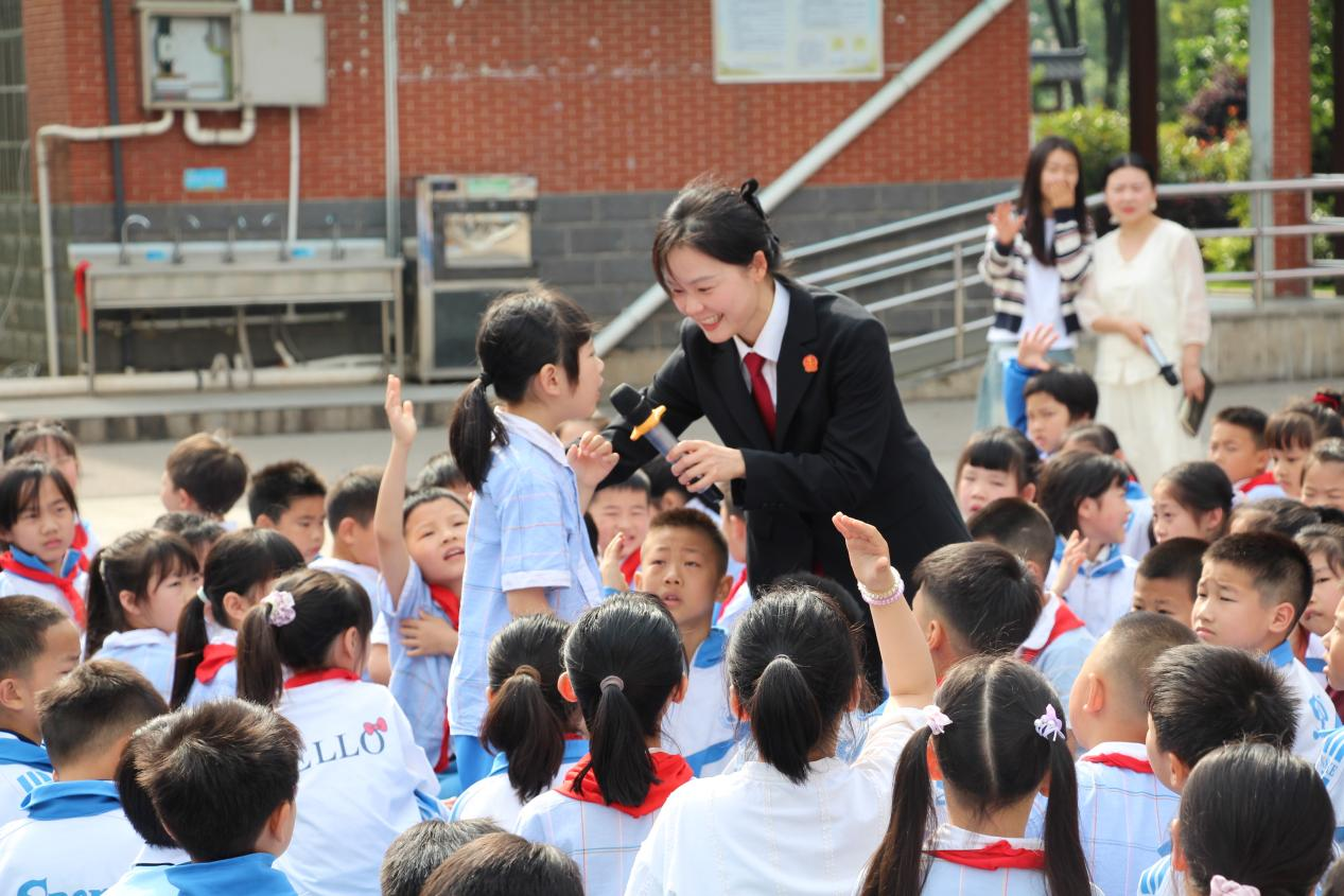 九华吉利学校开展法治副校长进校园专题讲座活动