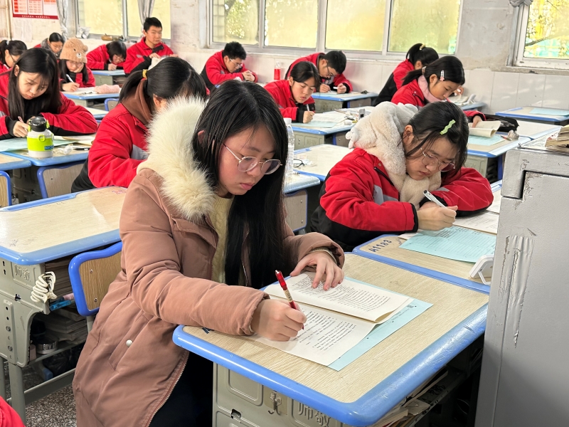 汉寿县第二中学开展师生同考活动