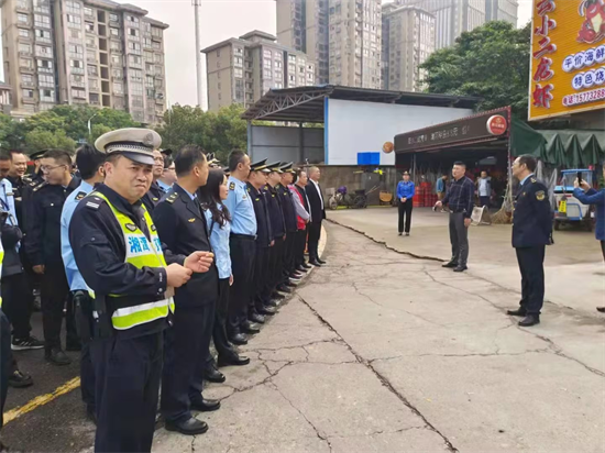 寶塔街道聯(lián)合多部門開展紅旗商貿(mào)城深化文明城市專項(xiàng)整治行動(dòng)