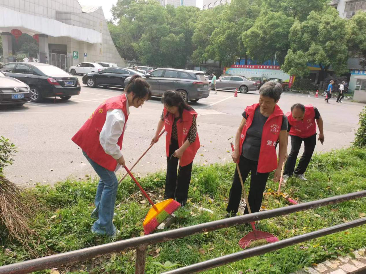 潇湘街道：蒸水社区开展“爱国卫生月”志愿服务活动