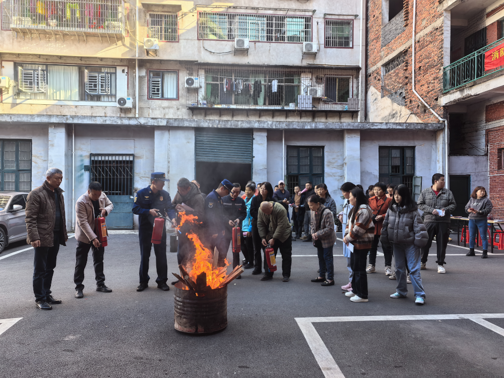 瀟湘街道：開展“消防月”宣傳活動(dòng)，增強(qiáng)群眾防火“免疫力”