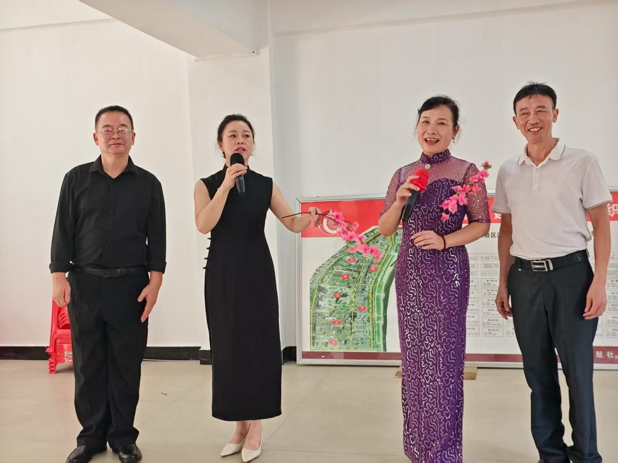 潇湘街道石鼓社区： “诗韵伴乐律，爱‘晚’与爱乐”相约