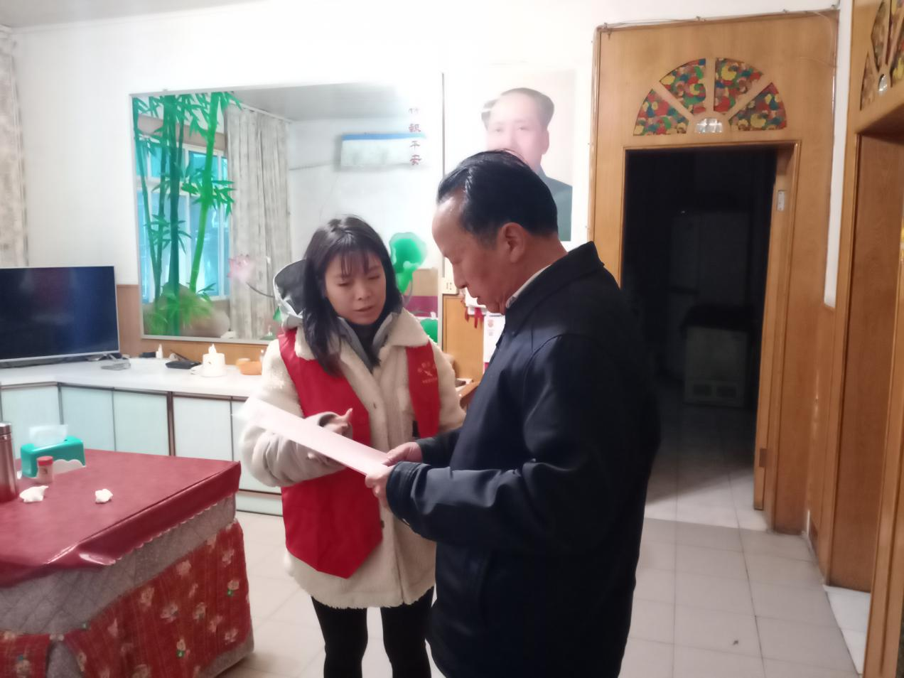 人民街道：湘北社区开展应对低温冰雪恶劣天气入户安全宣传工作