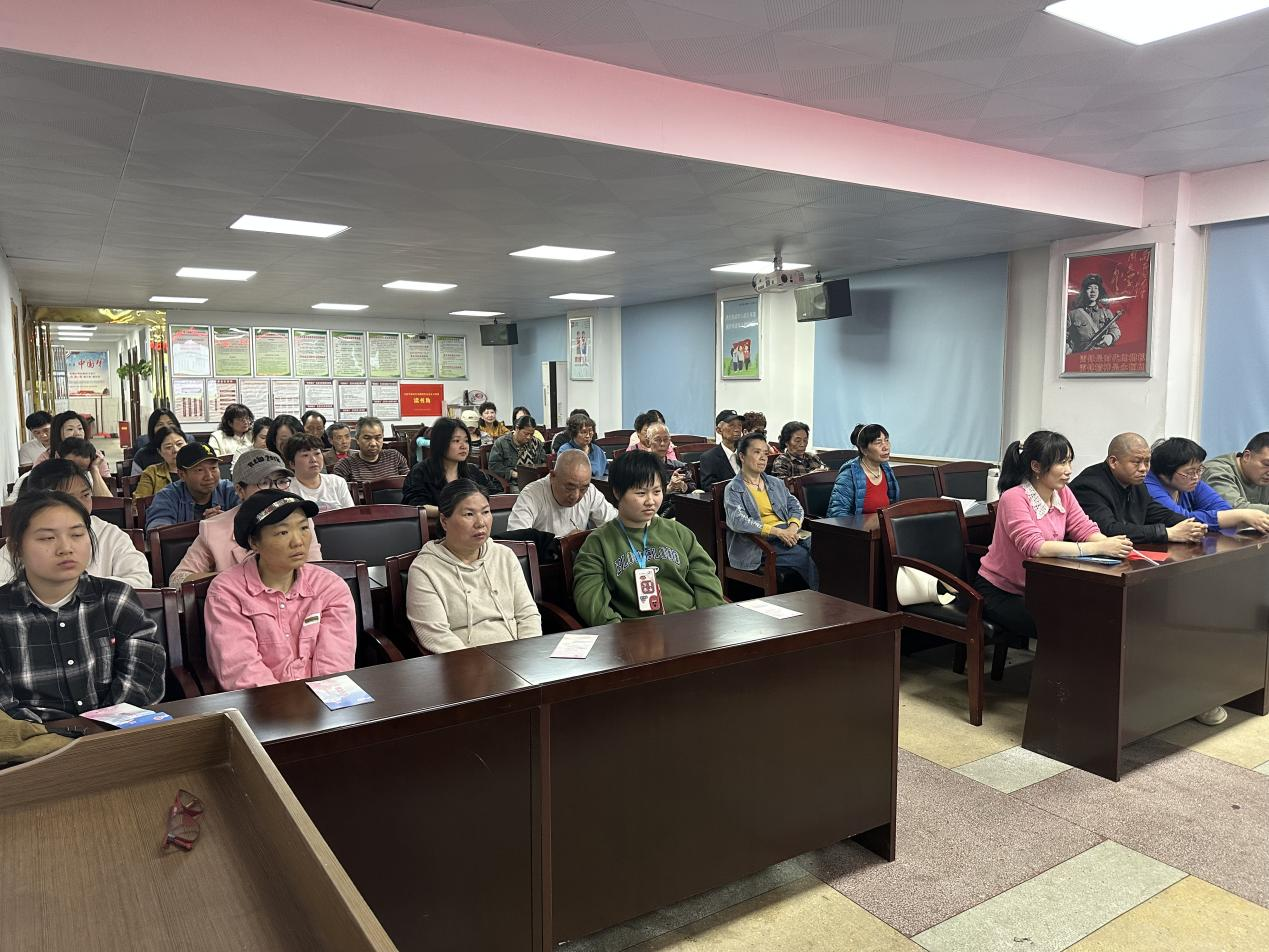 人民街道举办“开启家庭亲子阅读，共筑幸福美好家园”家庭教育主题讲座