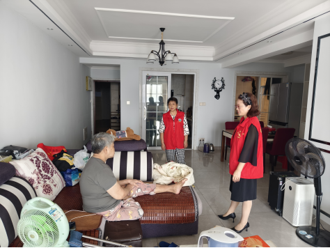 光明社区：重阳献爱心·助残共前行