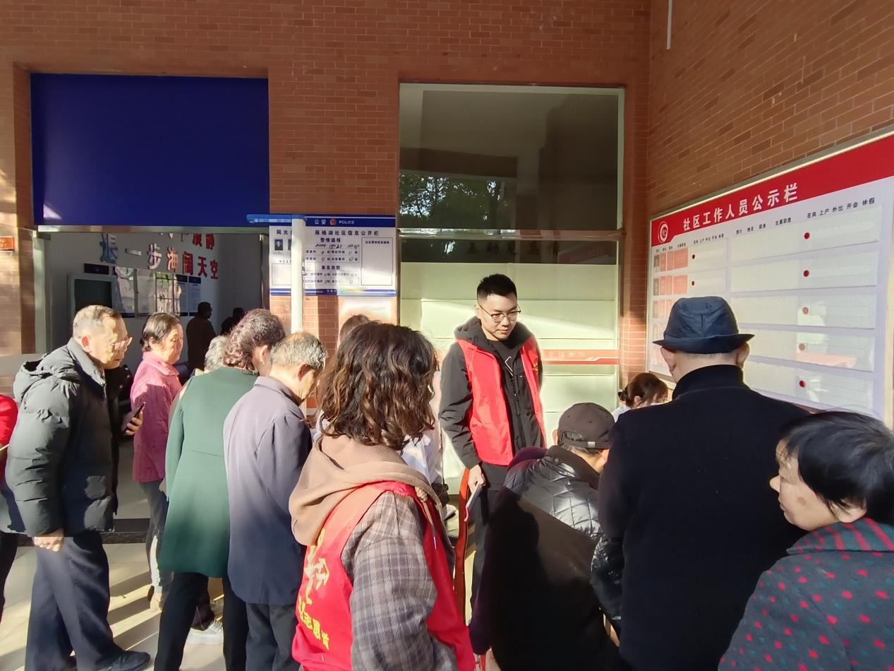 黄沙湾街道：雁栖湖社区开展“爱心体检进社区，贴心关怀暖人心”活动