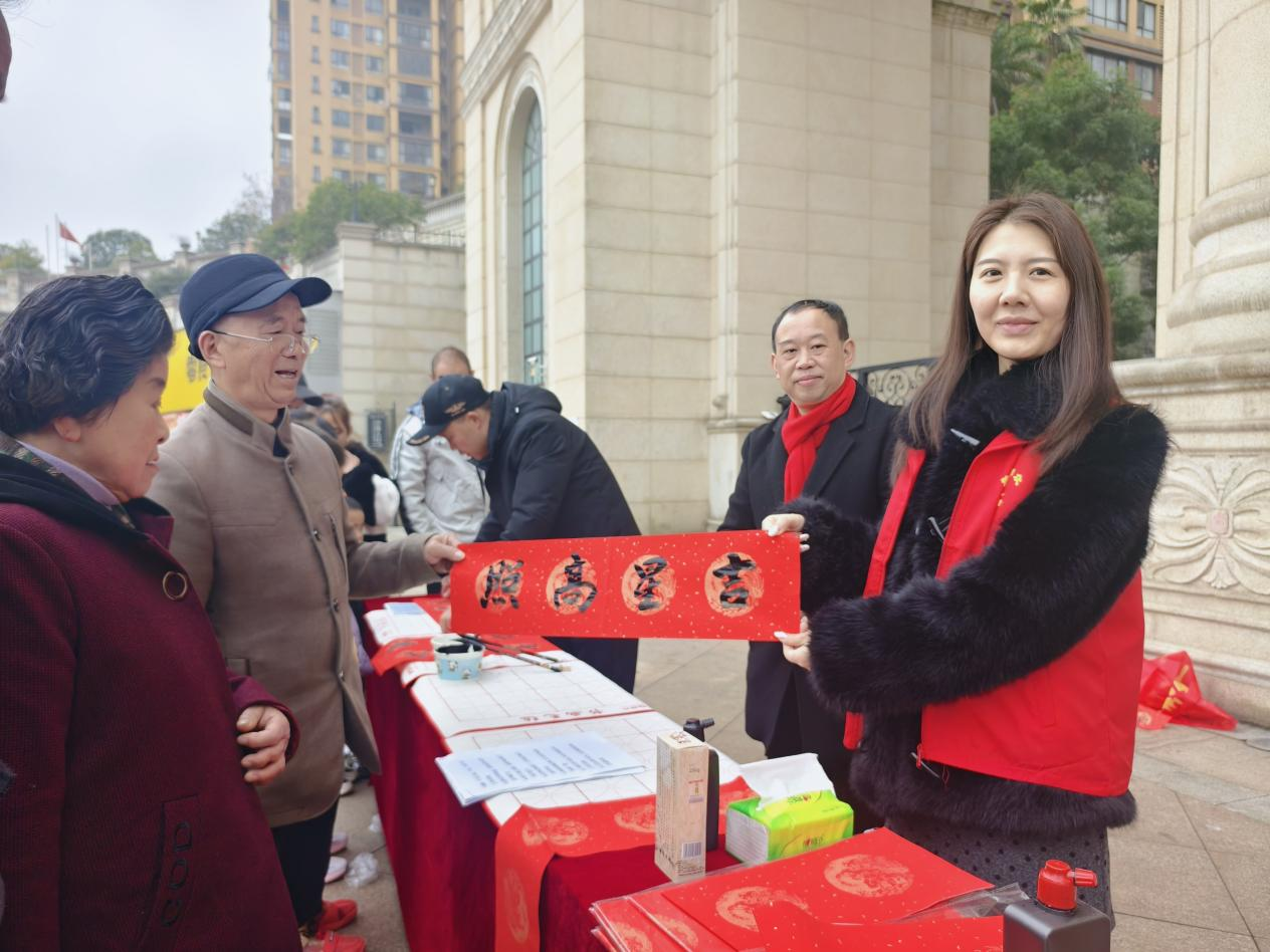 光明社区开展新时代新春联“百千万”艺术工程惠民活动