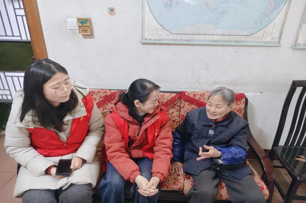 “情暖新春 共话祥和”-辖神渡社区开展春节走访慰问活动