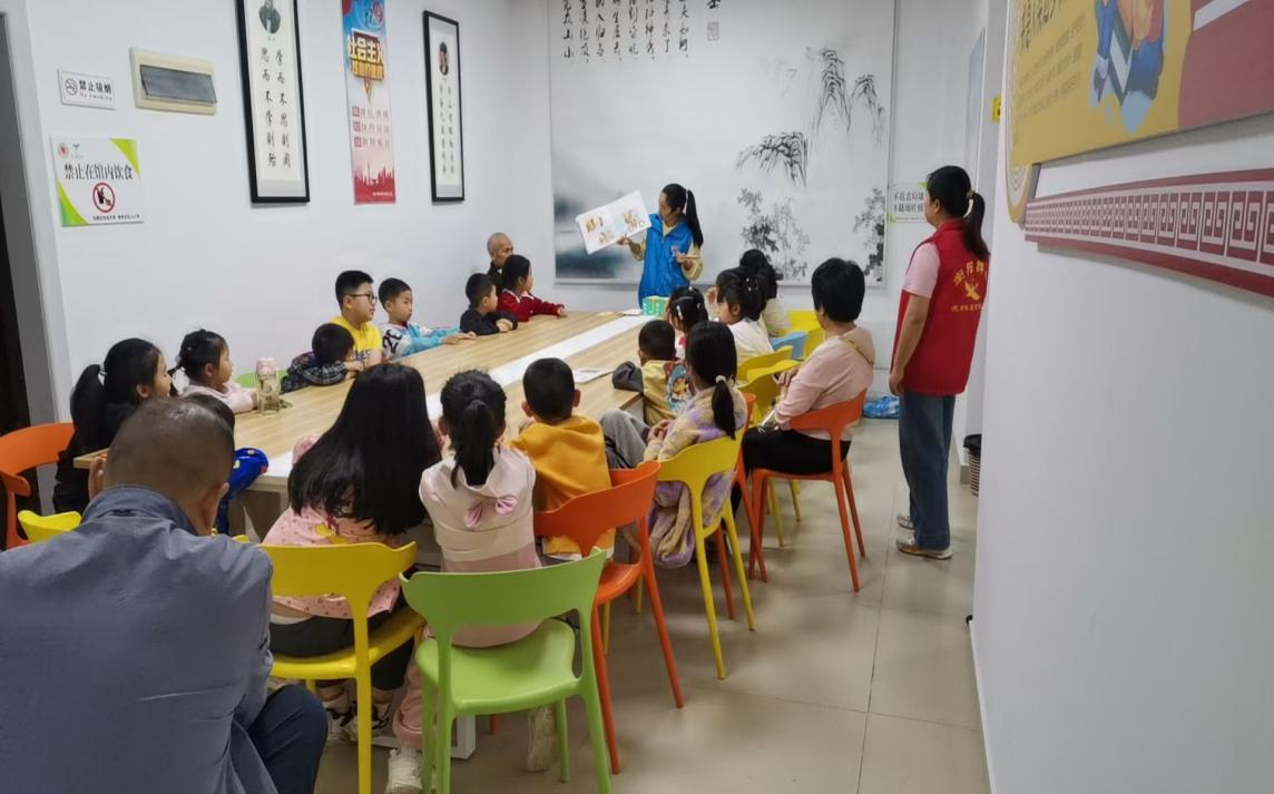 书香润童心 护苗伴成长——黄沙湾街道光明社区开展世界读书日暨“扫黄打非”主题活动