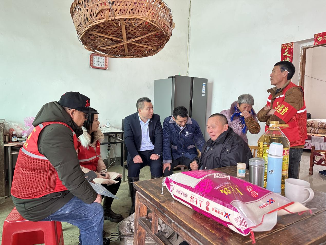 大村甸镇：寒冬送温暖  走访慰问暖人心
