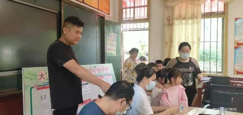 大村甸镇：接种流感疫苗 筑牢校园健康防线