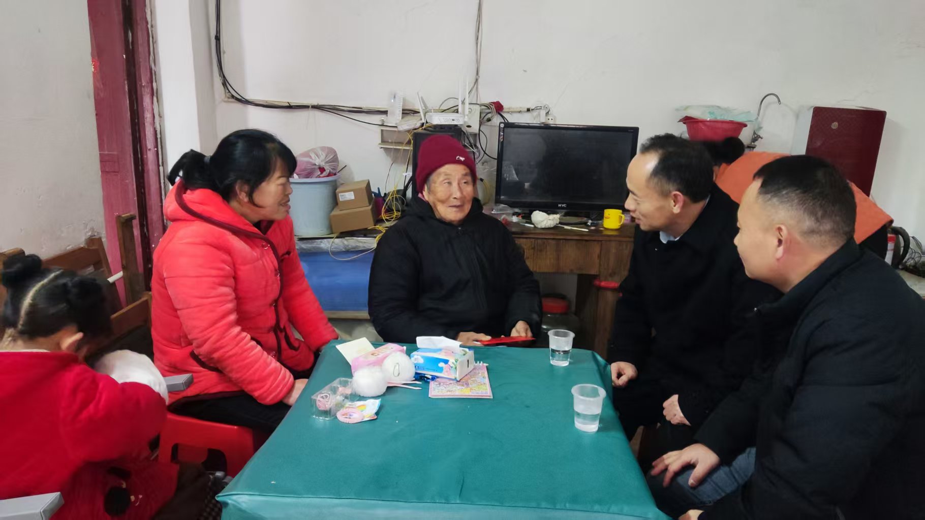 陈海平开展春节前夕走访慰问活动