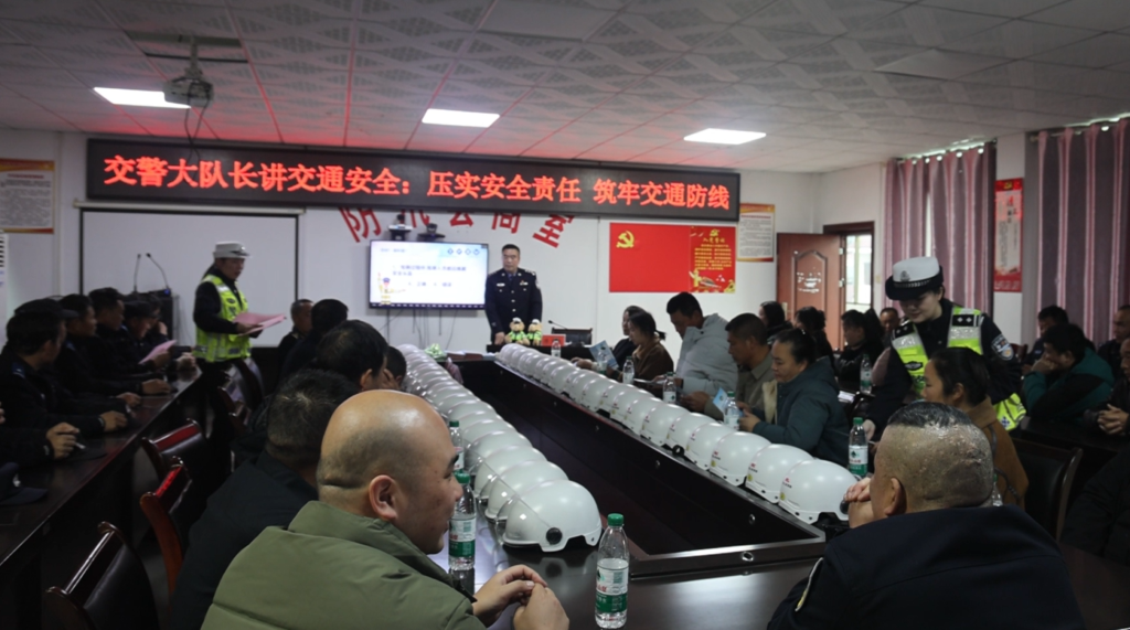 祁阳交警：“宣讲+整治”双发力  为农村交通安全加码发力