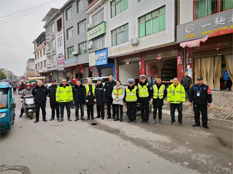 潘市镇：安全整治进集市，护航春运保平安