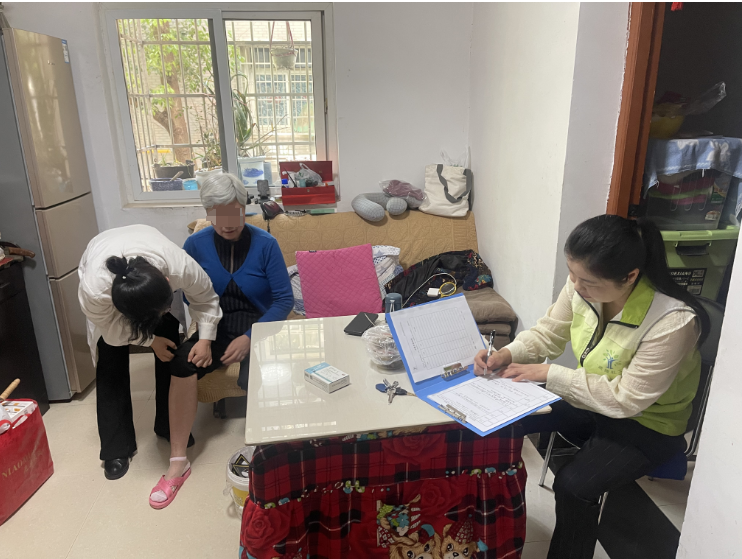 启明街道开展送医上门公益活动