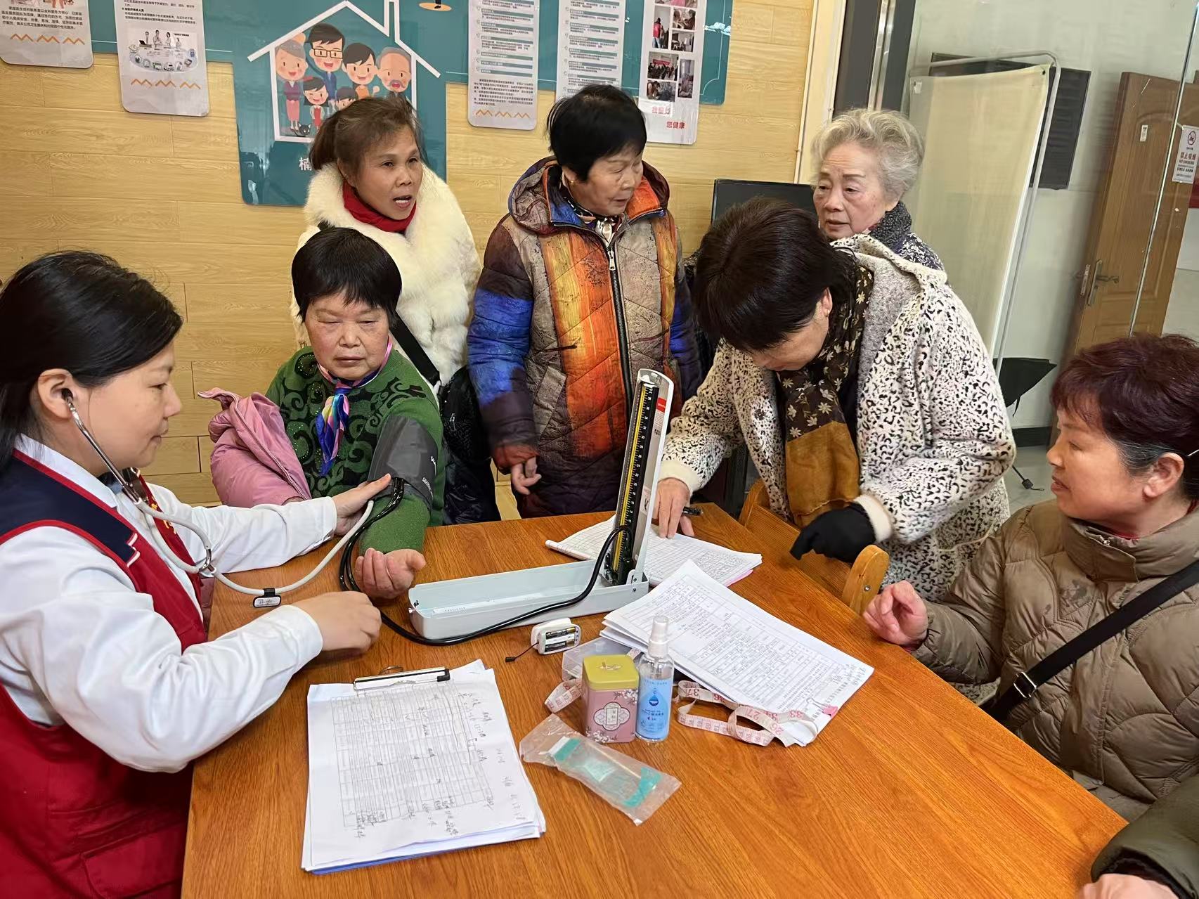 爱国社区：“学雷锋+”主题活动掀起文明实践热潮