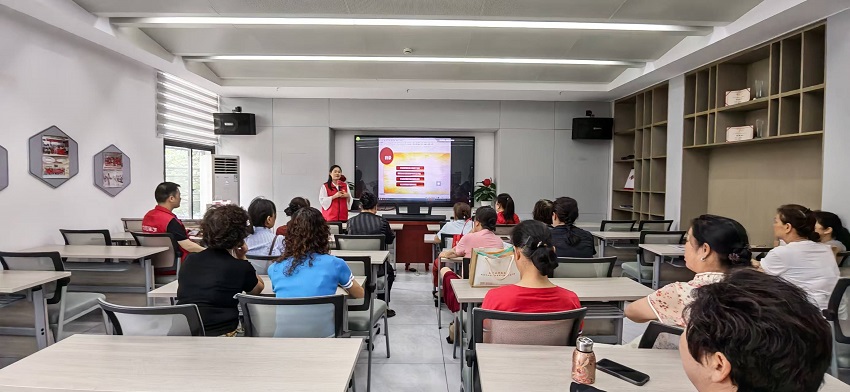 高岭社区：敬老孝道传温情，志愿服务暖人心