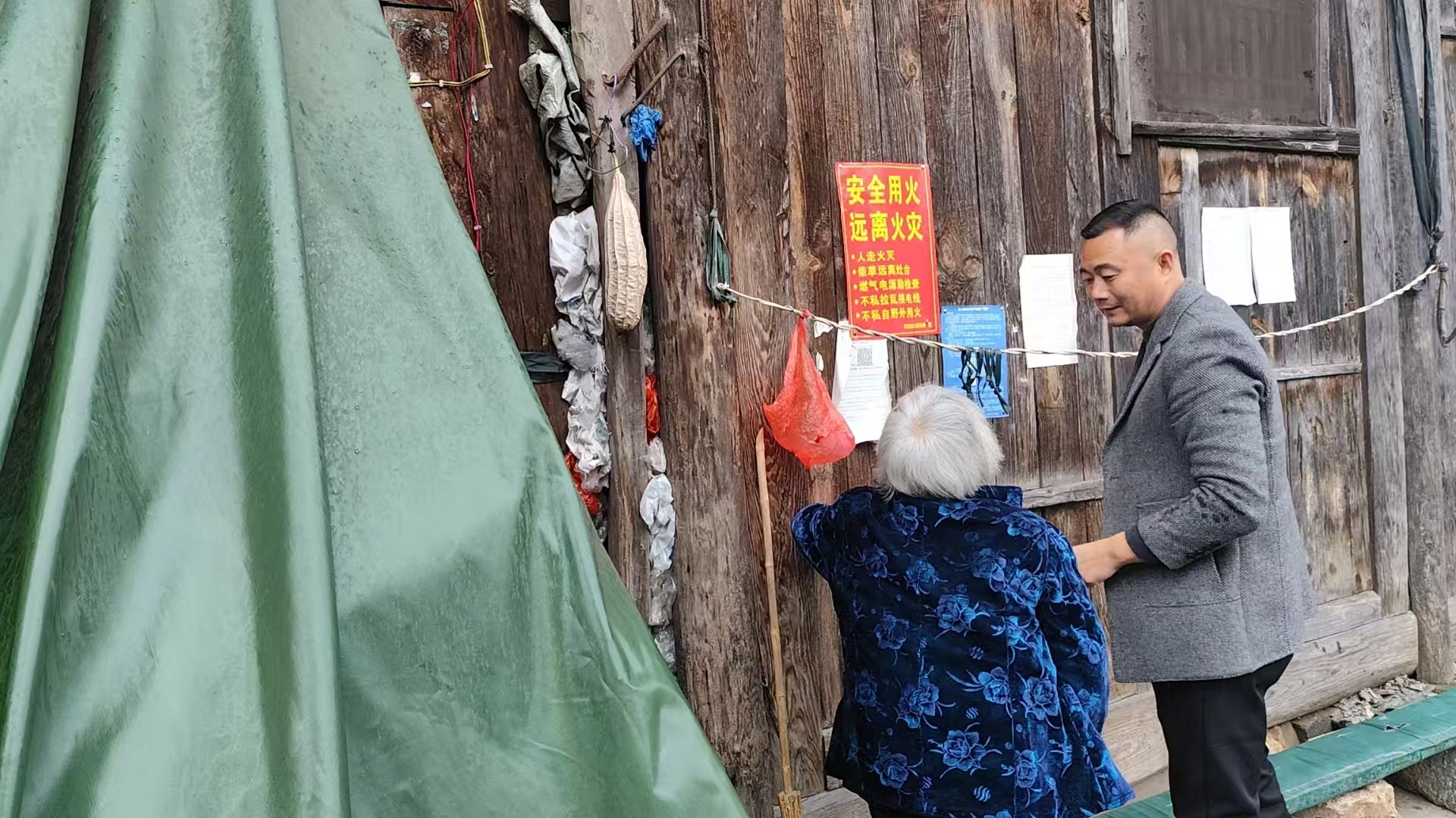 中方县袁家镇：扎实开展“敲门行动” 筑牢消防安全防线