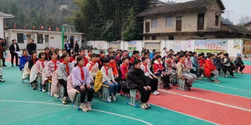 走马坪小学：普法讲座进校园 利剑护蕾助成长